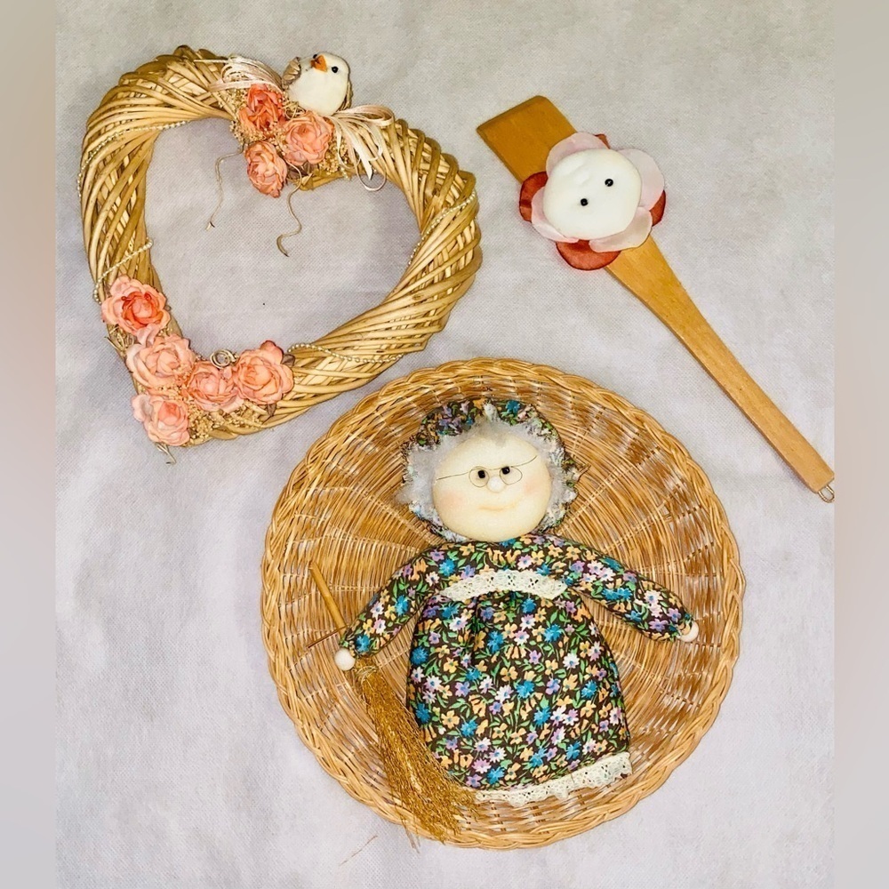 Floral Doll Wicker Basket Set decoration for a kitchen